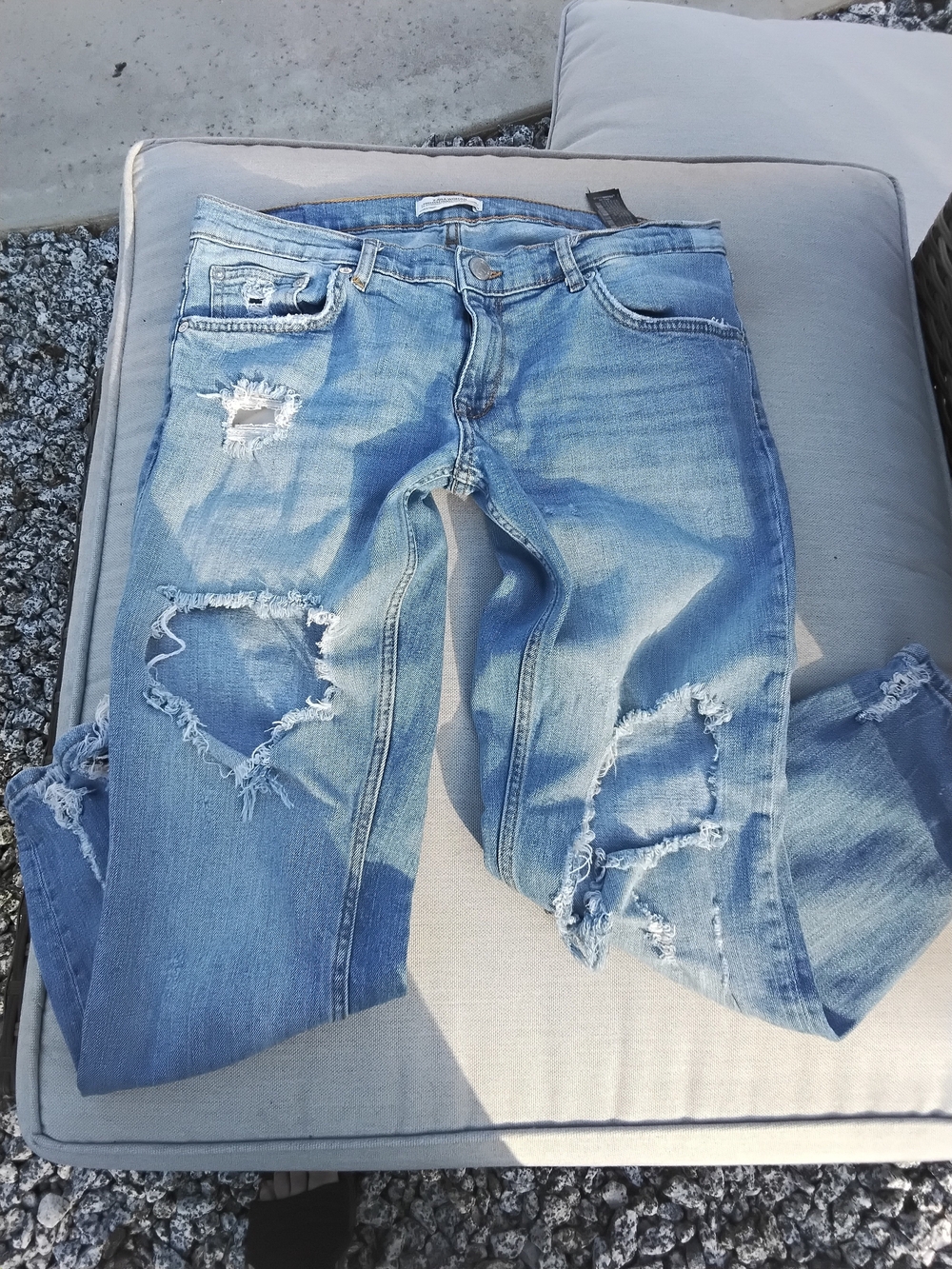 Zara Women's Light Blue Distressed Slim Straight Jeans Size 8